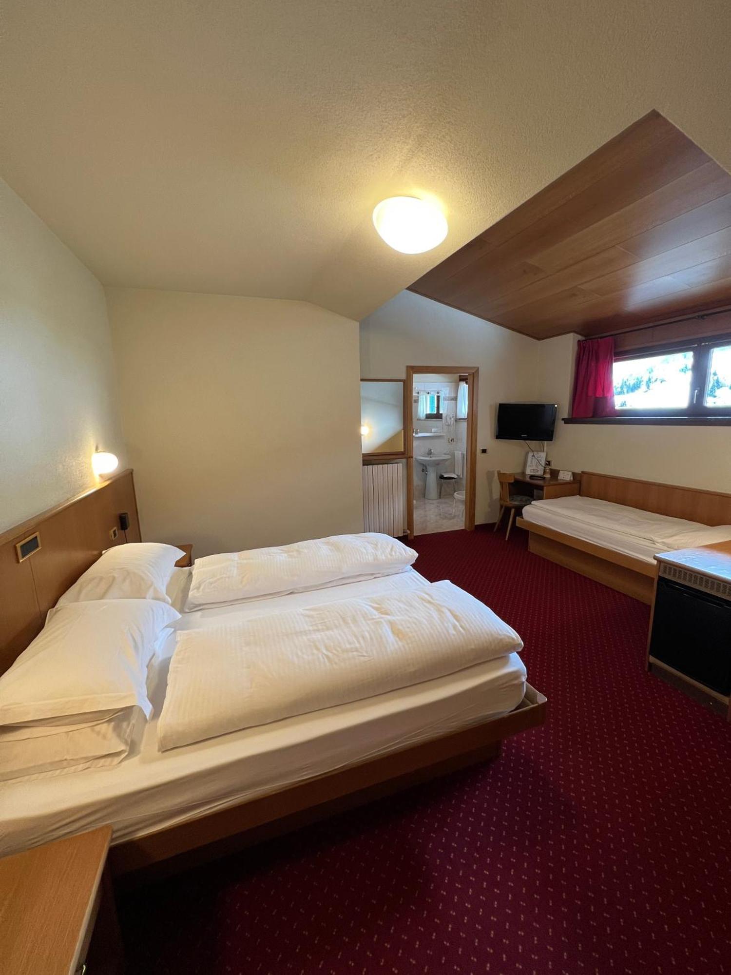 Hotel Miravalle Isolaccia Zewnętrze zdjęcie