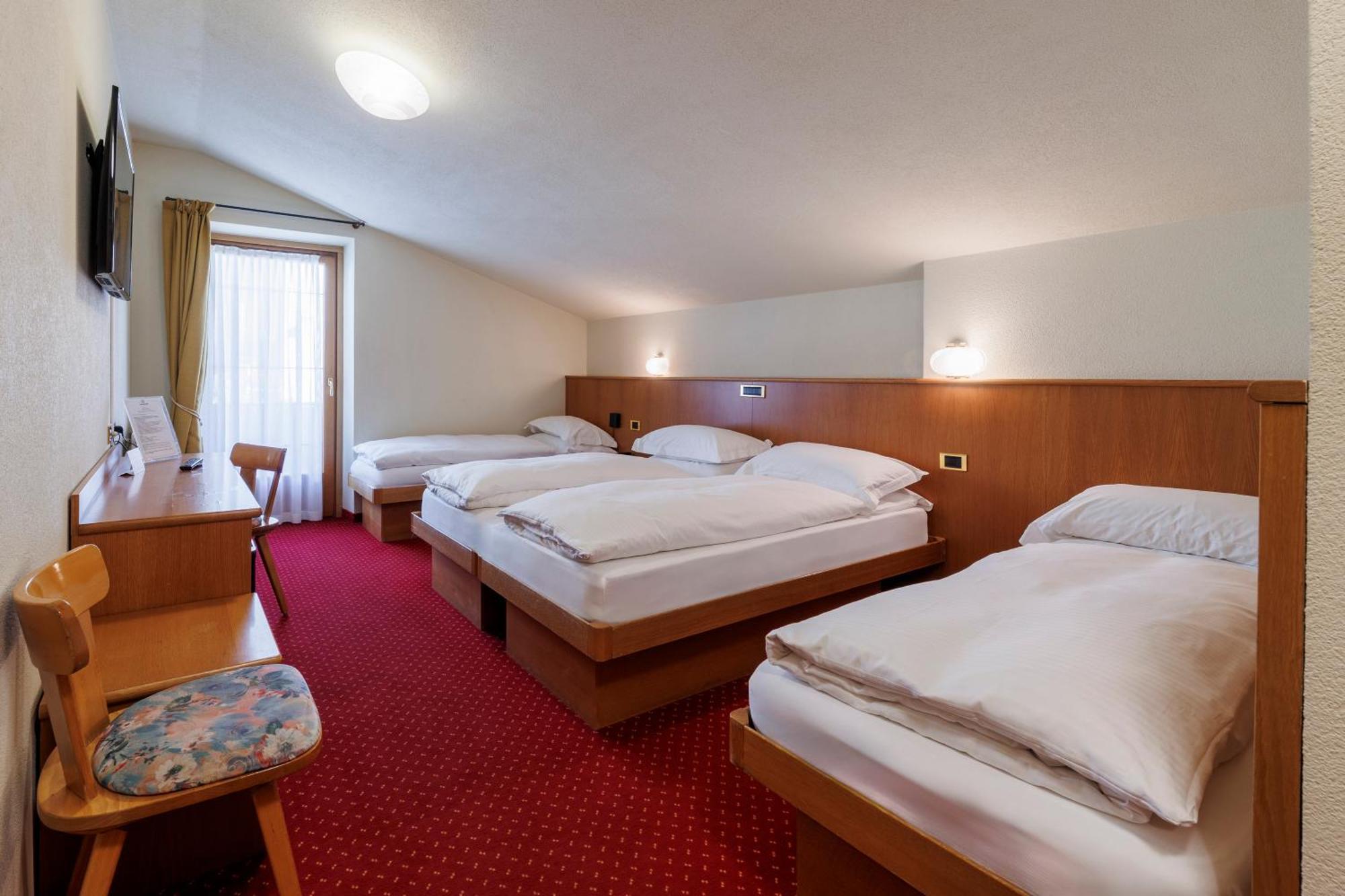 Hotel Miravalle Isolaccia Zewnętrze zdjęcie