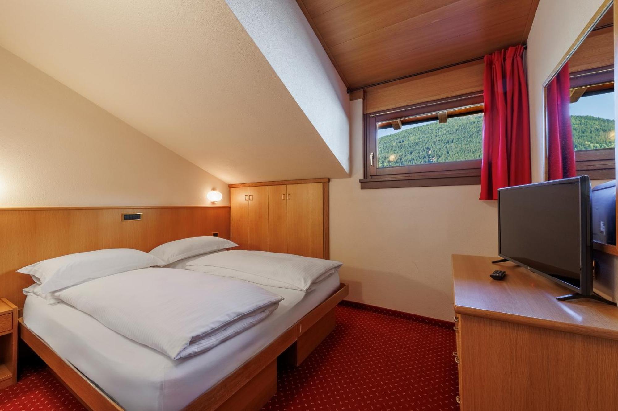 Hotel Miravalle Isolaccia Zewnętrze zdjęcie