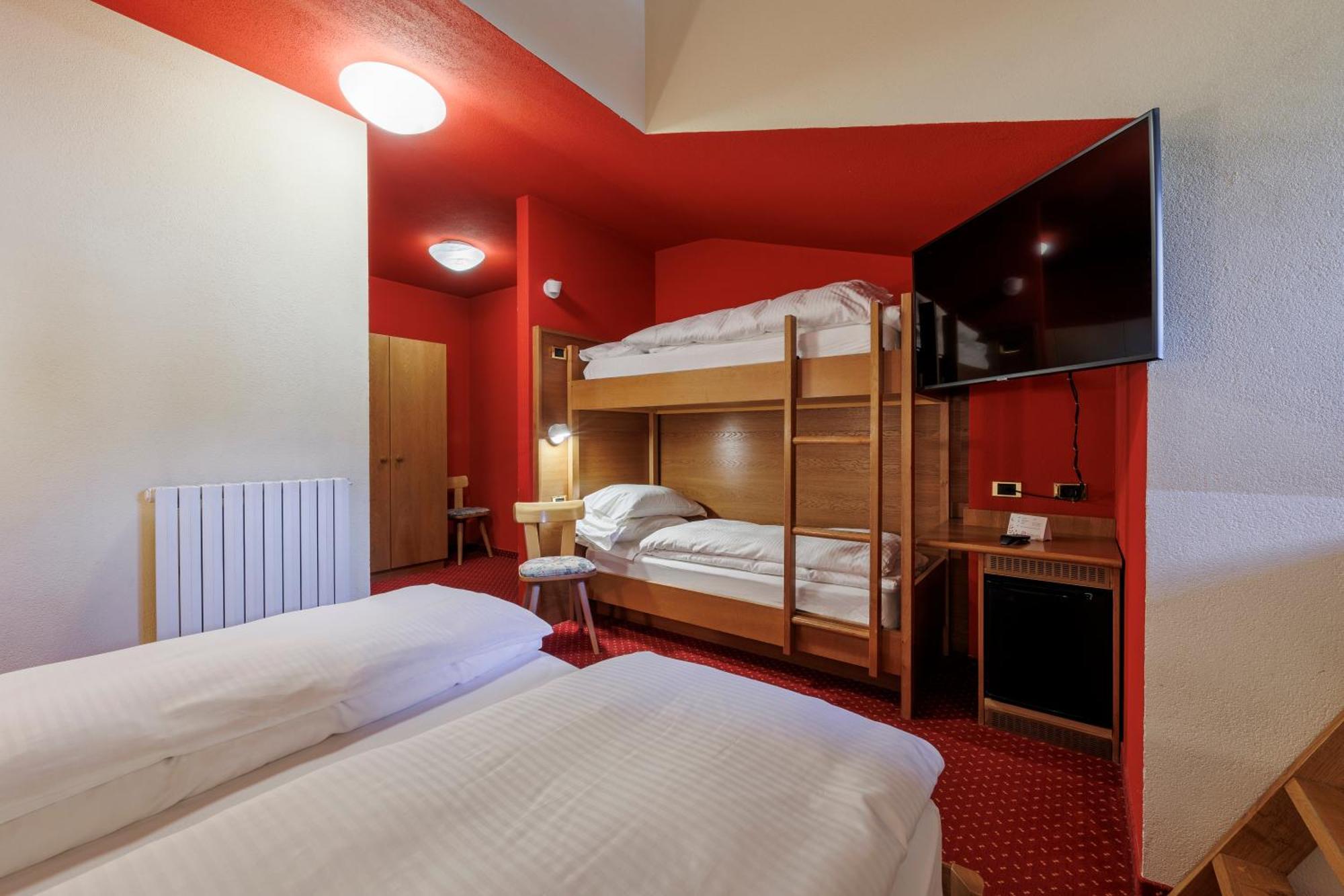 Hotel Miravalle Isolaccia Pokój zdjęcie