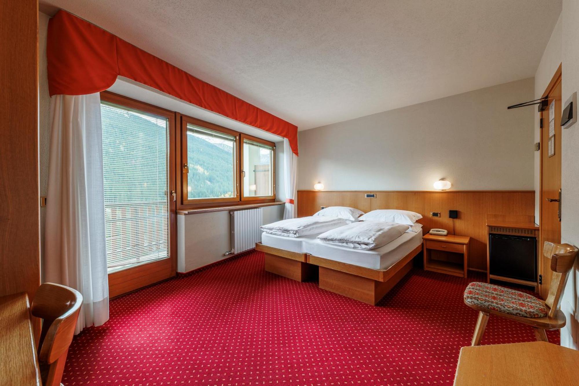 Hotel Miravalle Isolaccia Pokój zdjęcie